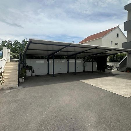 Batinic Apartments Kaštela Екстериор снимка