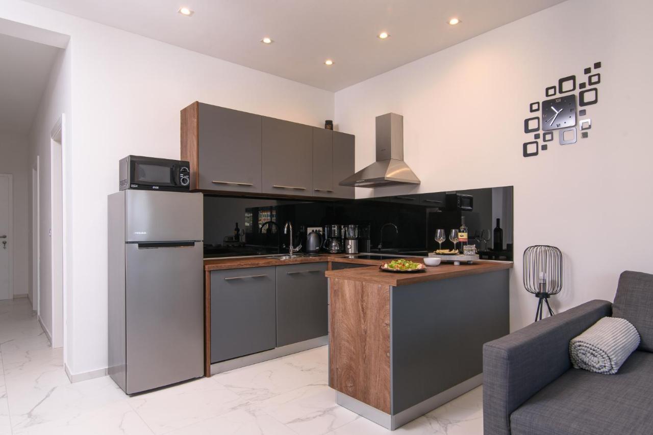 Batinic Apartments Kaštela Екстериор снимка