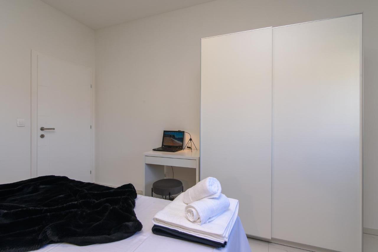Batinic Apartments Kaštela Екстериор снимка